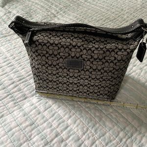 NWOT Signature Coach black purse